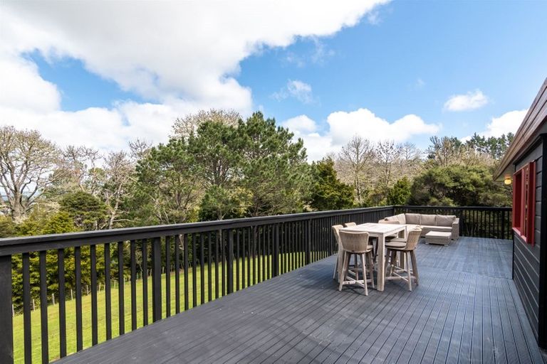 Photo of property in 43 Pinetone Road, Kumeu, 0892