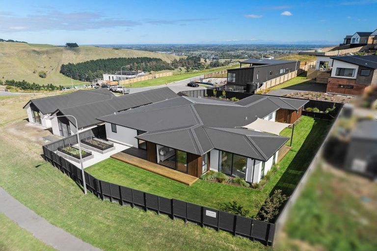 Photo of property in 10 Eaglesfield Close, Westmorland, Christchurch, 8025