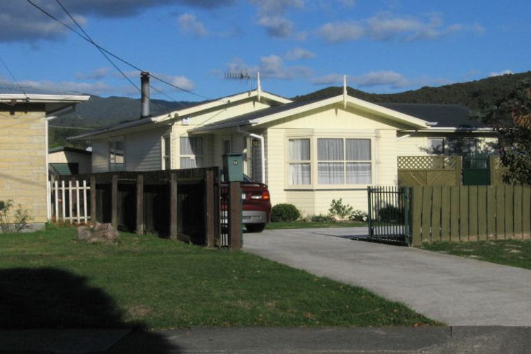 Photo of property in 9 Karamu Crescent, Wainuiomata, Lower Hutt, 5014
