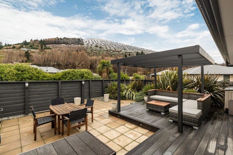 Photo of property in 6 Evening Star Road, Arthurs Point, Queenstown, 9371