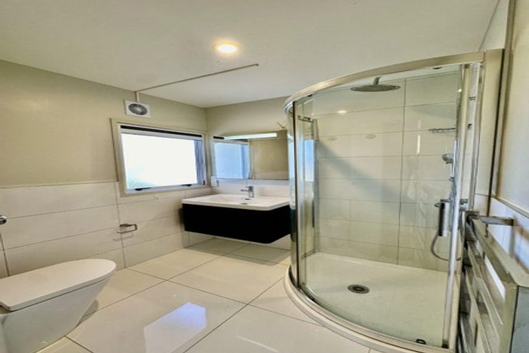 Photo of property in 150 Aberdeen Road, Campbells Bay, Auckland, 0620