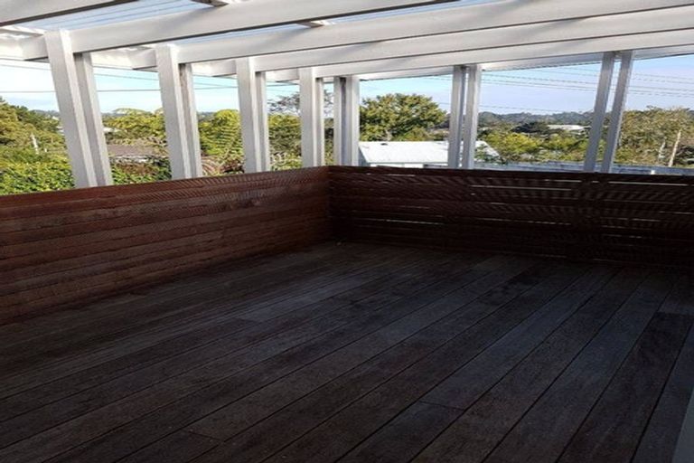 Photo of property in 16 Hetherington Road, Ranui, Auckland, 0612