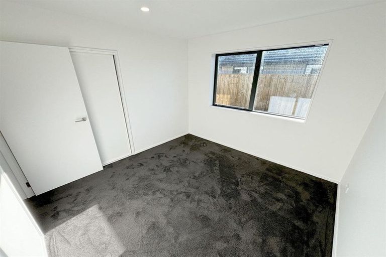 Photo of property in 22 Crossley Avenue, Woodend, 7610