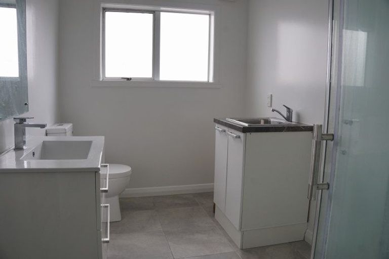 Photo of property in 109 Queens Drive, Lyall Bay, Wellington, 6022