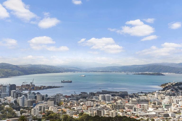 Photo of property in 101c Karepa Street, Brooklyn, Wellington, 6021