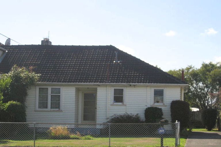 Photo of property in 5f2- Sutherland Avenue, Silverstream, Upper Hutt, 5019