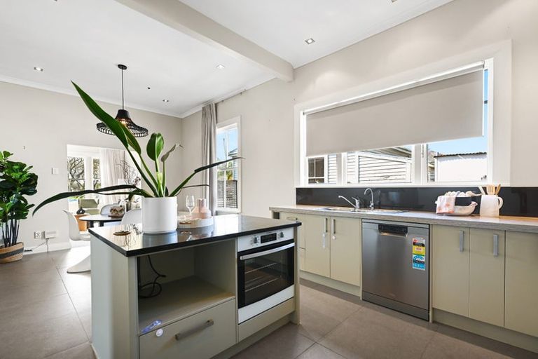 Photo of property in 75 Norton Road, Frankton, Hamilton, 3204