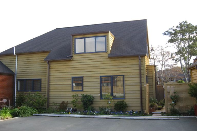 Photo of property in 18 Futuna Close, Karori, Wellington, 6012
