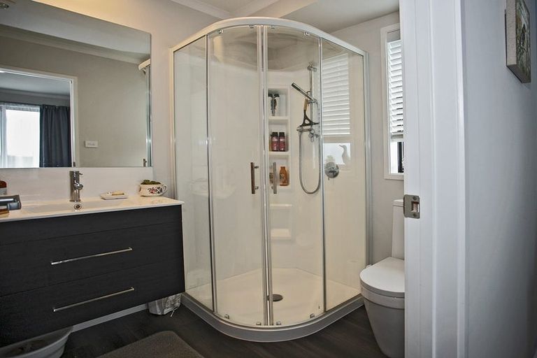 Photo of property in 14 Ridge Drive, Omokoroa, 3114