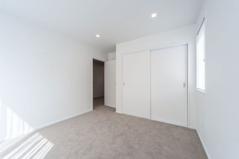 Photo of property in 33 Oakum Road, Whitby, Porirua, 5024