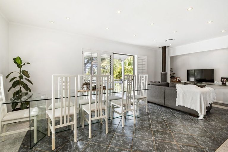 Photo of property in 2/74 Glamorgan Drive, Torbay, Auckland, 0630