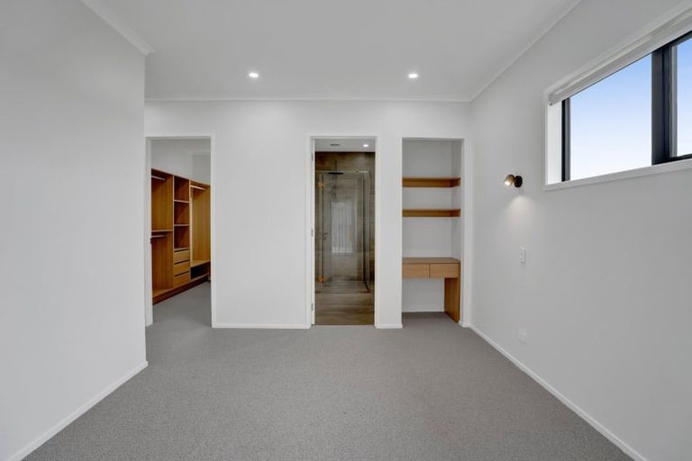 Photo of property in 21 Airport Drive, New Plymouth Airport, New Plymouth, 4373