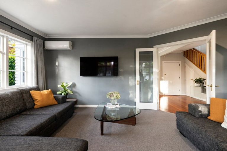 Photo of property in 34 Banbury Crescent, Fairfield, Hamilton, 3214