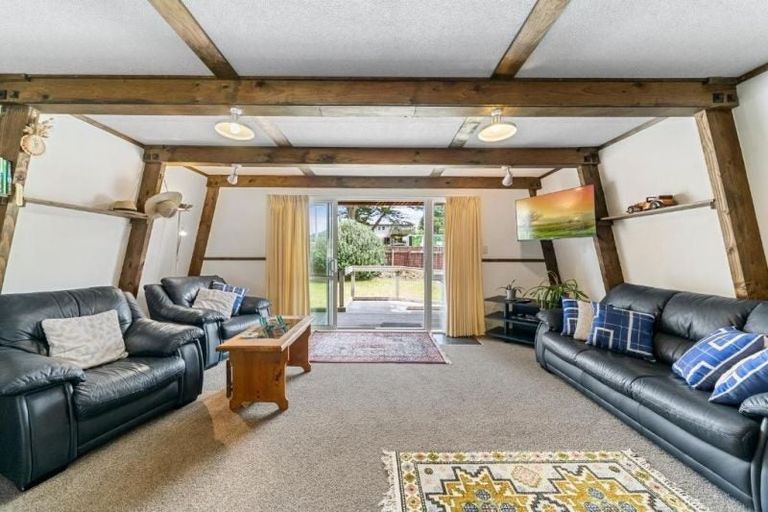 Photo of property in 56 Tutere Street, Waikanae Beach, Waikanae, 5036