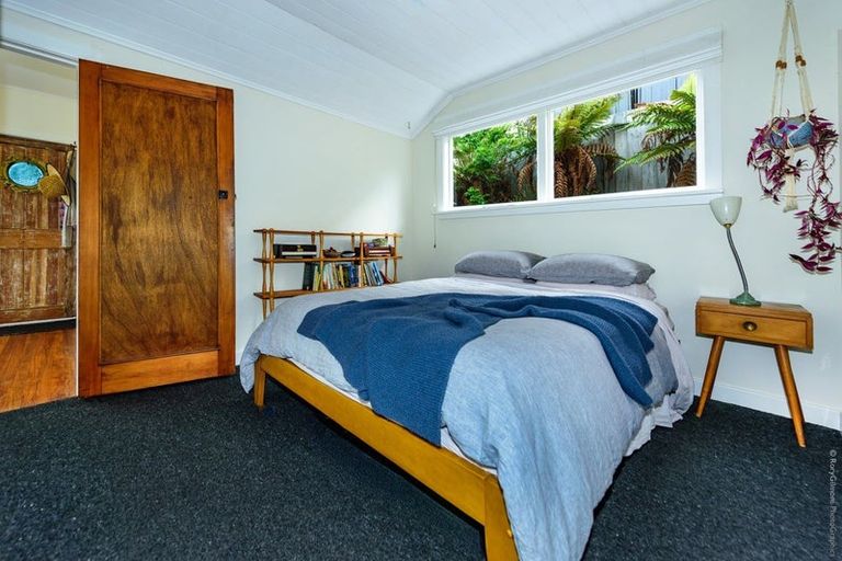 Photo of property in 10 Cornwall Road, Lyttelton, 8082