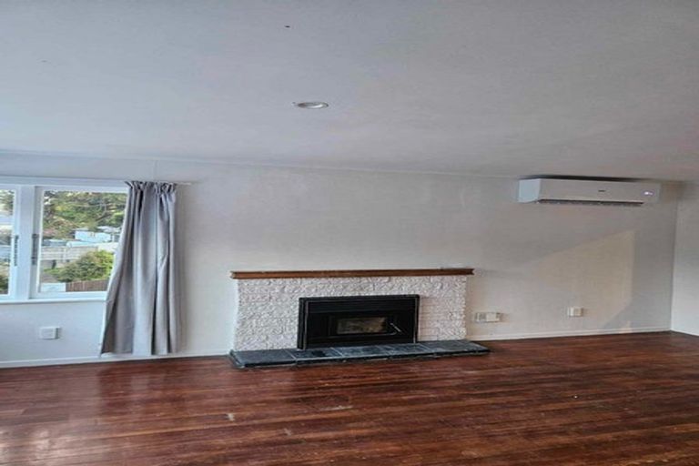 Photo of property in 8 Alston Avenue, Kelston, Auckland, 0602