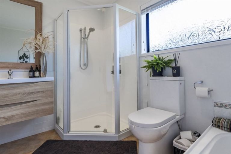 Photo of property in 19 Kotuku Place, Matua, Tauranga, 3110