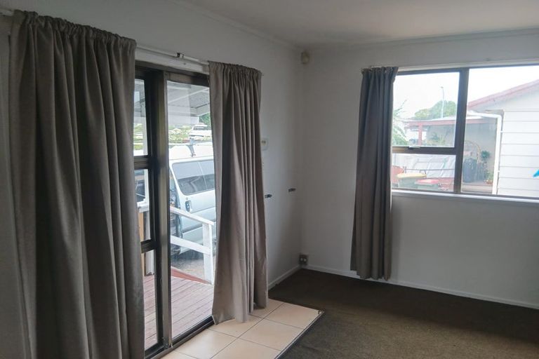 Photo of property in 2/3 Ririno Place, Manurewa, Auckland, 2102