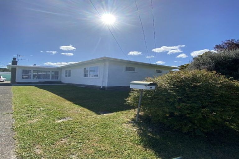 Photo of property in 36 Karamu Crescent, Wainuiomata, Lower Hutt, 5014