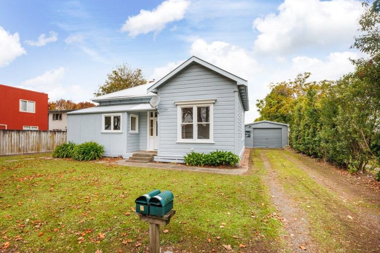 Photo of property in 8 Rolleston Street, Hokowhitu, Palmerston North, 4410