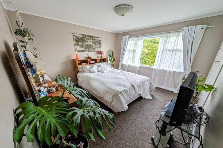 Photo of property in 92 Karepa Street, Brooklyn, Wellington, 6021