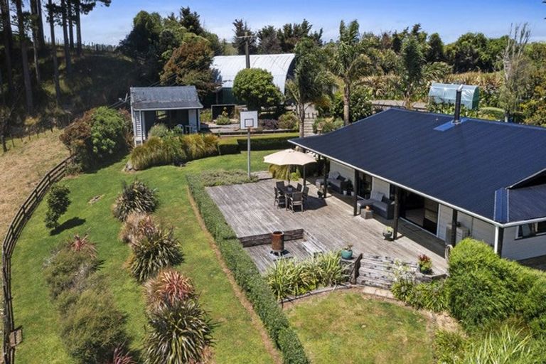 Photo of property in 543 Mataro Road, Onaero, Urenui, 4375