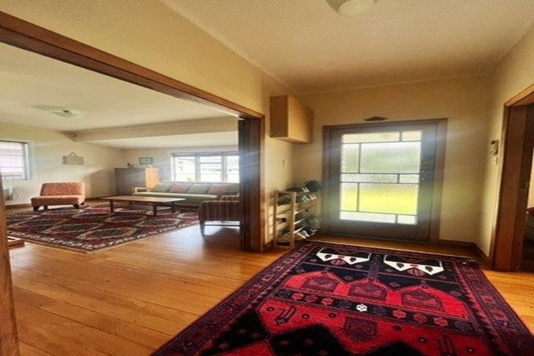 Photo of property in 10 Melvill Grove, Waterloo, Lower Hutt, 5011