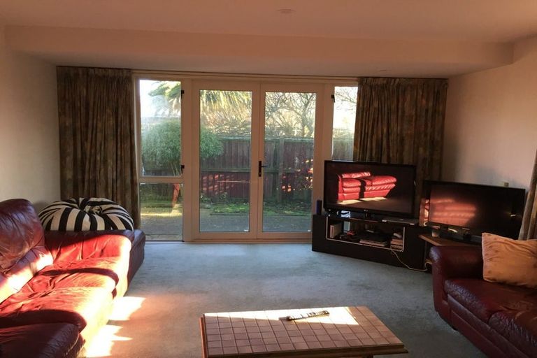 Photo of property in 8a Worthy Street, Ilam, Christchurch, 8041