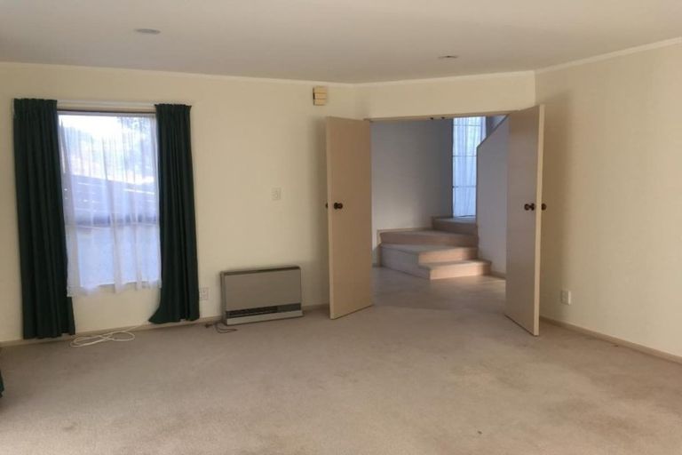 Photo of property in 5 Alister Way, Churton Park, Wellington, 6037