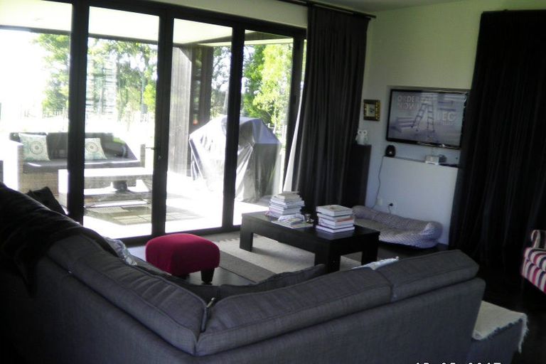 Photo of property in 32 Metcalfe Road, Ngahinapouri, Hamilton, 3290