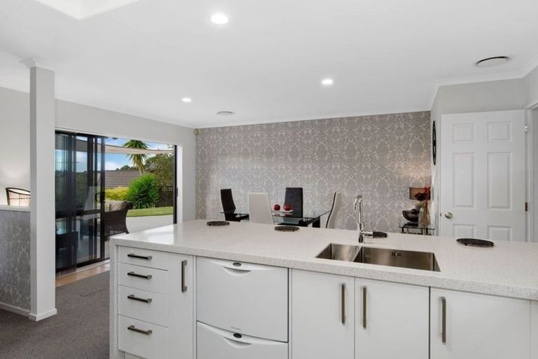 Photo of property in 22 Helen Ryburn Place, Torbay, Auckland, 0630