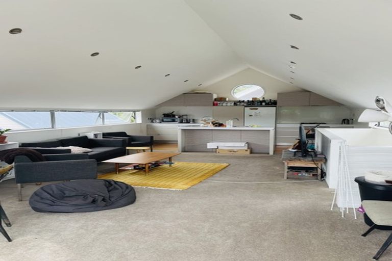Photo of property in 63u2 Darlington Road, Miramar, Wellington, 6022
