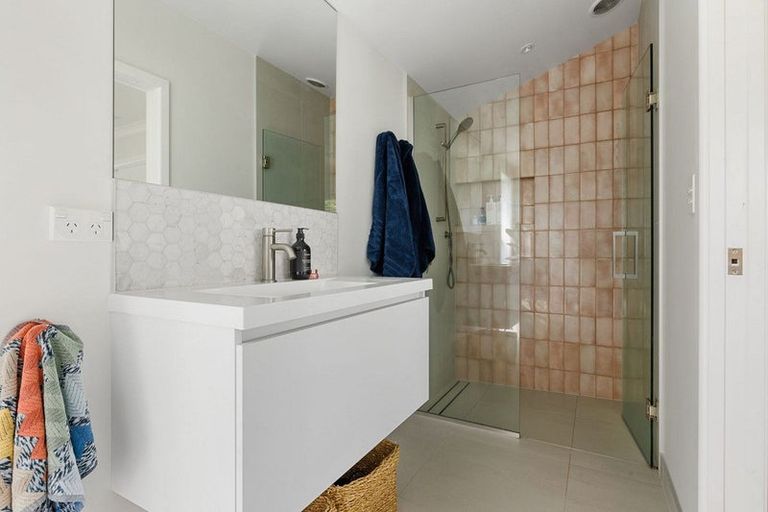 Photo of property in 78 Grey Street, Cambridge, 3434