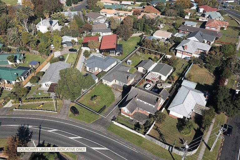 Photo of property in 46 Taikata Road, Te Atatu Peninsula, Auckland, 0610