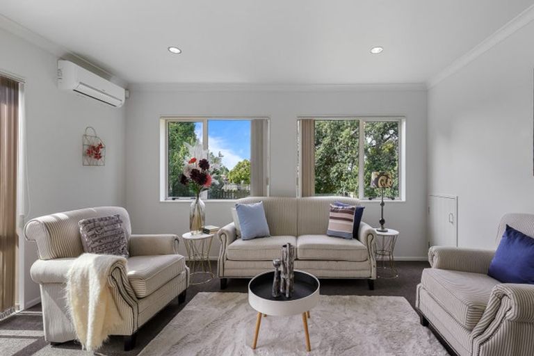 Photo of property in 58 Blanes Road, Weymouth, Auckland, 2103