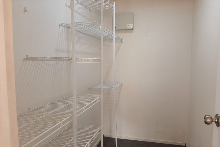 Photo of property in 89 Glenveagh Park Drive, Weymouth, Auckland, 2103