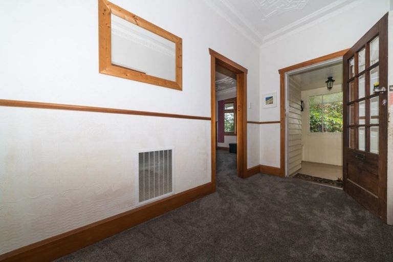 Photo of property in 74 Argyle Avenue, Takaro, Palmerston North, 4410