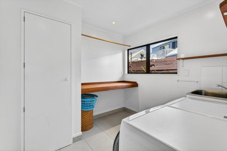 Photo of property in 19 Durham Drive, Havelock North, 4130