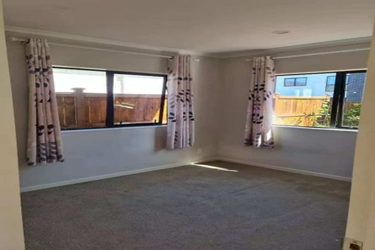 Photo of property in 27 Hangar Lane, Whenuapai, Auckland, 0618
