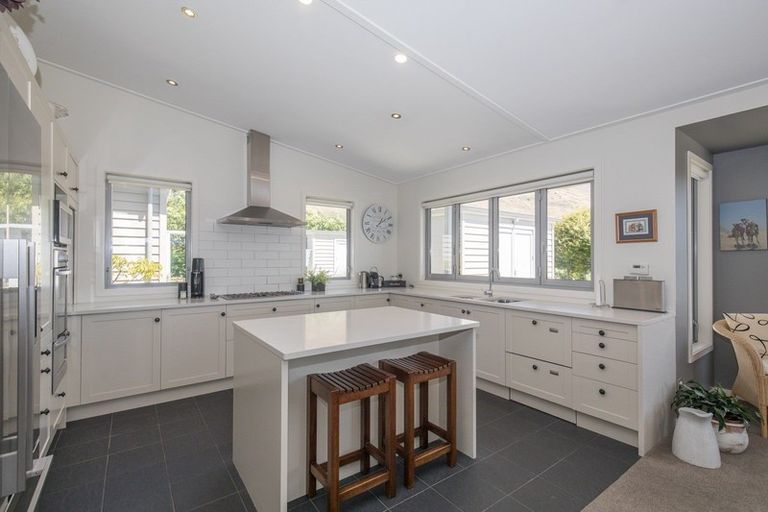 Photo of property in 2 Elderberry Crescent, Wanaka, 9305