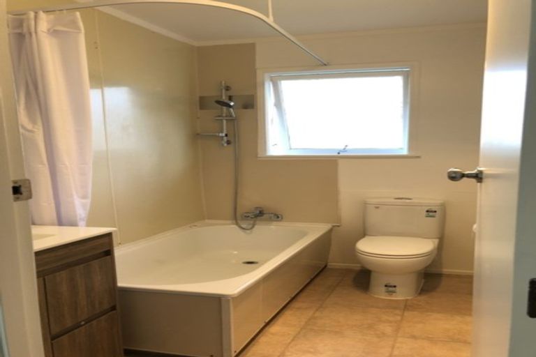 Photo of property in 1/343 Pakuranga Road, Pakuranga Heights, Auckland, 2010