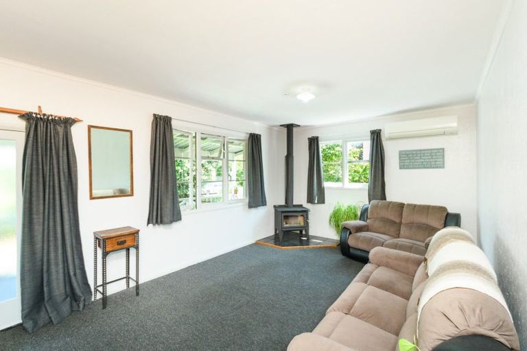 Photo of property in 5 Rangitira Avenue, Palmerston North, 4414
