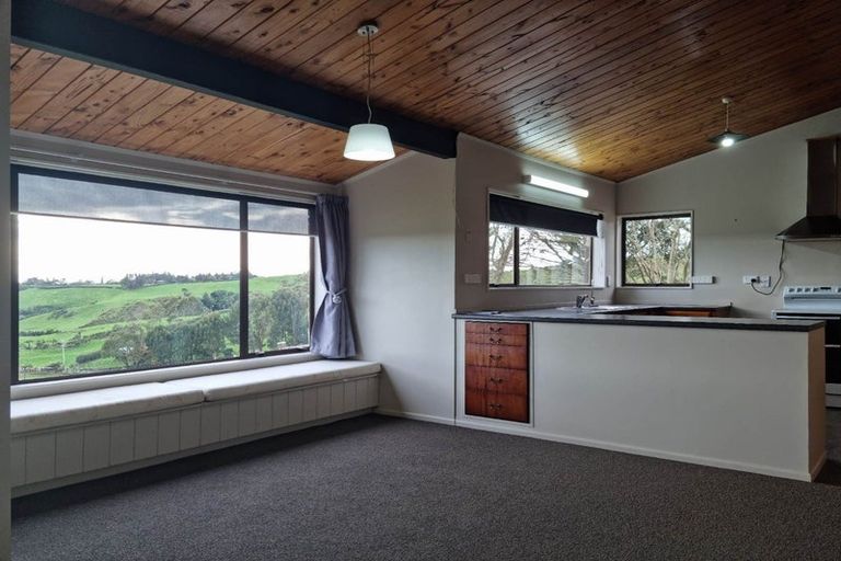 Photo of property in 142 York Road, Huirangi, New Plymouth, 4373