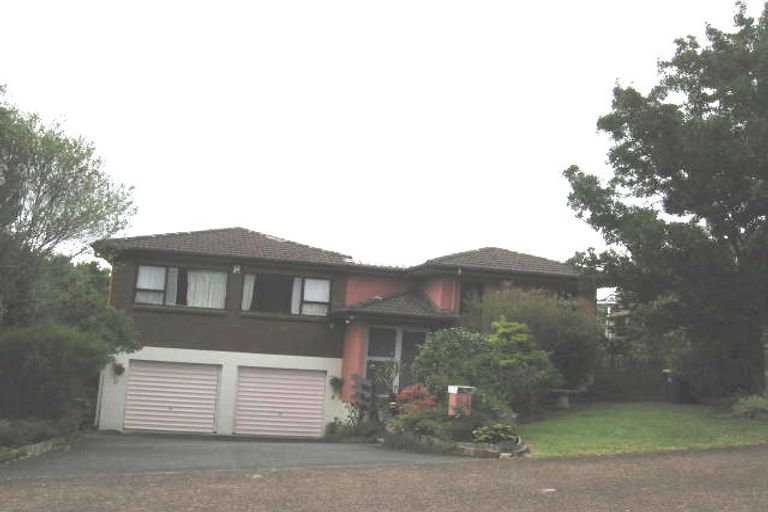 Photo of property in 24 Manutara Avenue, Forrest Hill, Auckland, 0620