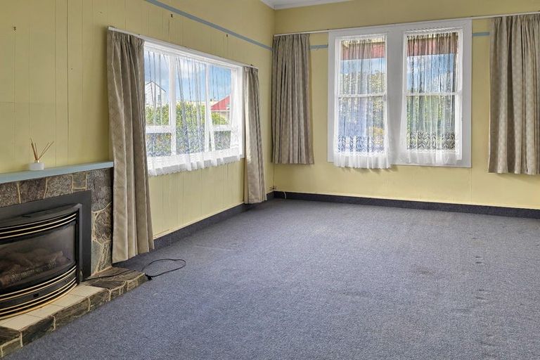 Photo of property in 2-4 Ravensworth Place, Foxton, 4814