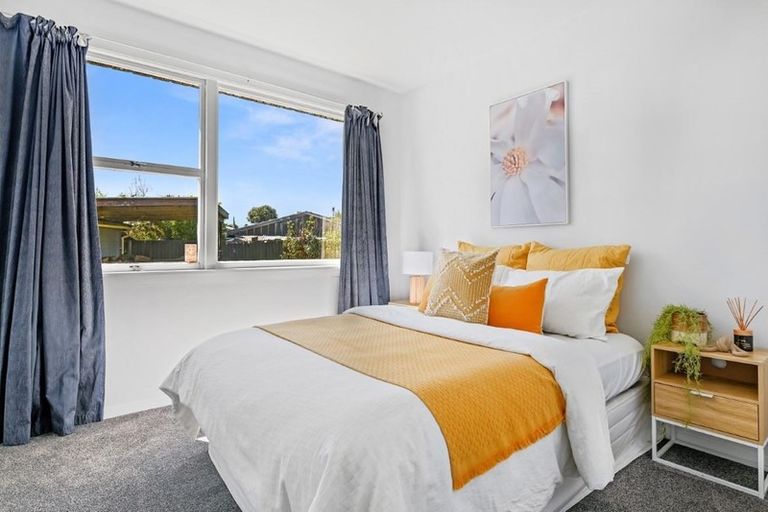 Photo of property in 10 Chedworth Avenue, Bishopdale, Christchurch, 8053