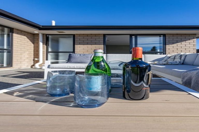 Photo of property in 17 Palmer Avenue, Rolleston, 7615