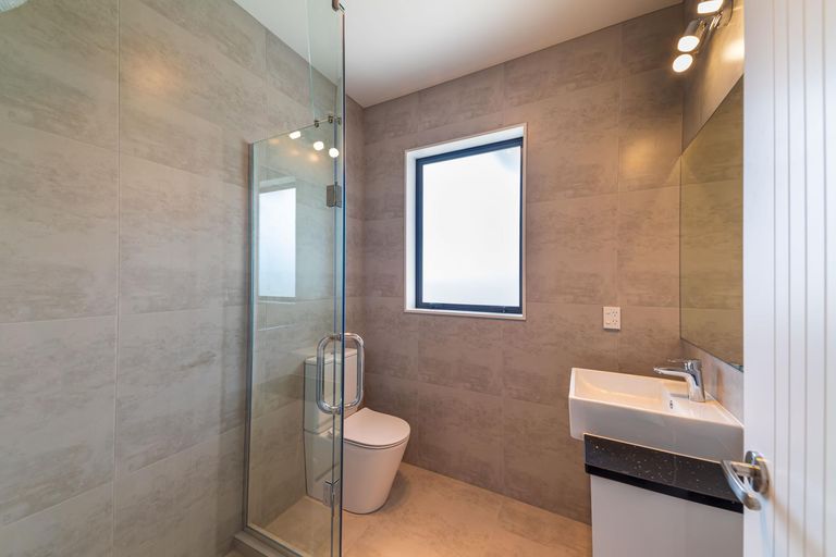 Photo of property in 18 Parton Road, Pukekohe, 2120