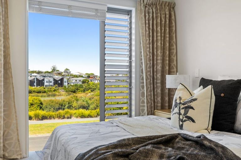 Photo of property in 44 Owen Chapman Drive, Red Beach, 0932