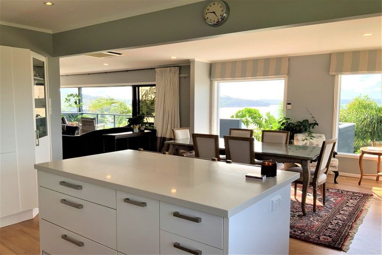 Photo of property in 22 Melandra Road, Stanmore Bay, Whangaparaoa, 0932